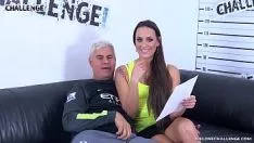 Abspielen Dan aus Cluj fickt den XXX-Star Mea Melone