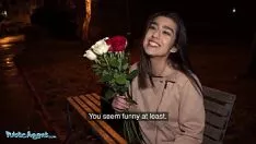 Jouer Per dei fiori, fai sesso in pubblico e fatti un pompino perfetto