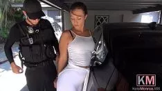 Reproduzir Filmes pornôs xxx fodidos por um agente da guarda