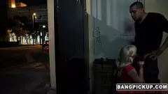 Reproduzir Peituda adolescente Cristi Ann leva uma foda difícil ao ar livre