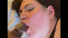 Redare Încărcare BBC pentru BBW MILF Samantha înfometată de spermă - Muie interracială și călărie